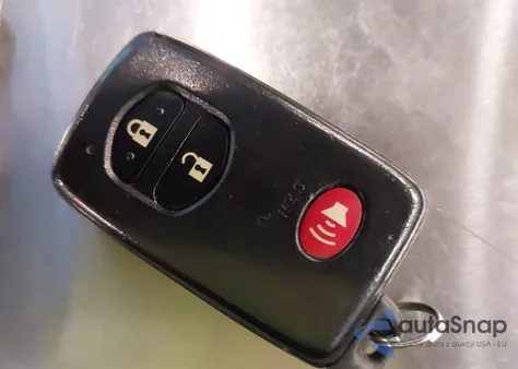 2011 Toyota Prius Two z USA, uszkodzony, nr VIN JTDKN3DU6B1476551